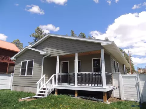 960 Ponderosa St, Custer, SD 57730 photo 1