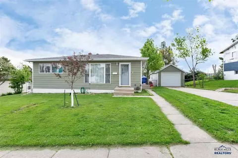 1002 Spartan Dr, Spearfish, SD 57783 photo 1