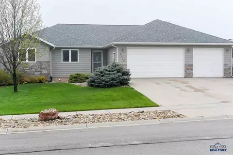 2210 Blue Bell Loop, Spearfish, SD 57783 photo 1