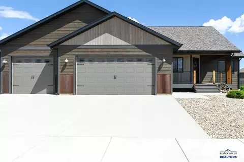 1838 Russell St, Spearfish, SD 57783 photo 2