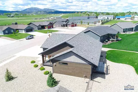 1838 Russell St, Spearfish, SD 57783 photo 6