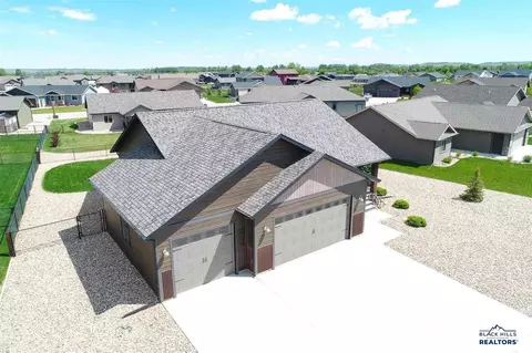 1838 Russell St, Spearfish, SD 57783 photo 4
