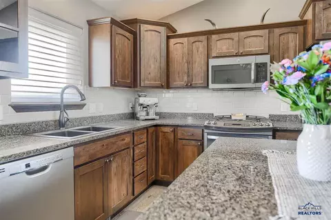 1838 Russell St, Spearfish, SD 57783 photo 11