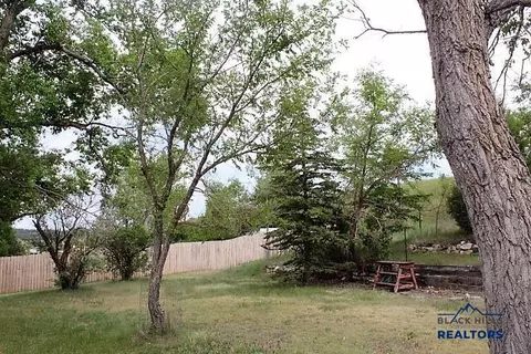 503 H St, Edgemont, SD 57735 photo 3