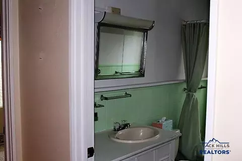 503 H St, Edgemont, SD 57735 photo 9