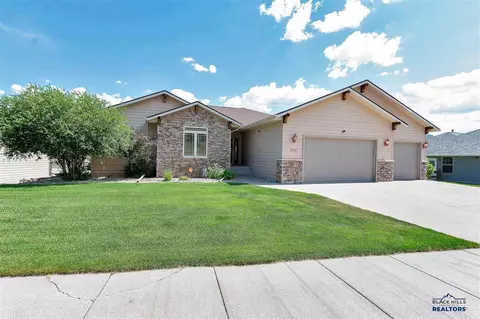 2011 Branding Iron Dr, Spearfish, SD 57783 photo 1