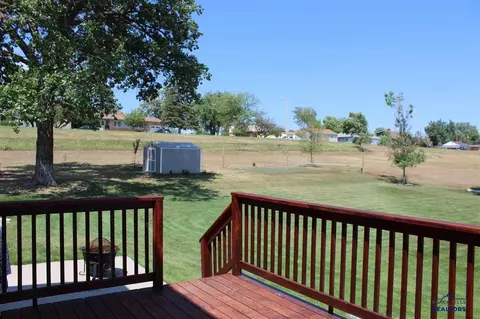 1311 Stanley St, Belle Fourche, SD 57717 photo 4