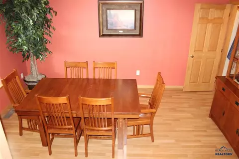 1311 Stanley St, Belle Fourche, SD 57717 photo 9