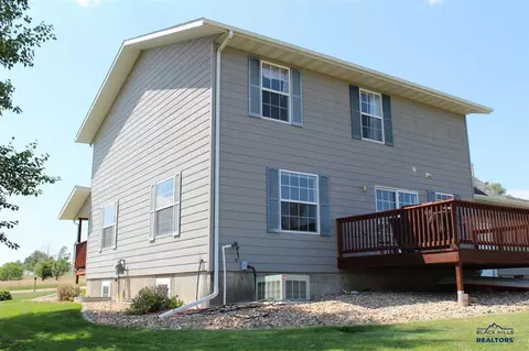 1311 Stanley St, Belle Fourche, SD 57717 photo 3