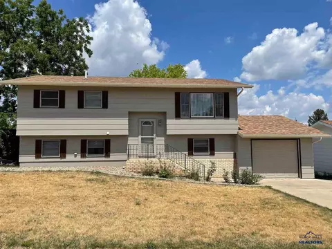 1210 Charles St, Spearfish, SD 57783 photo 1