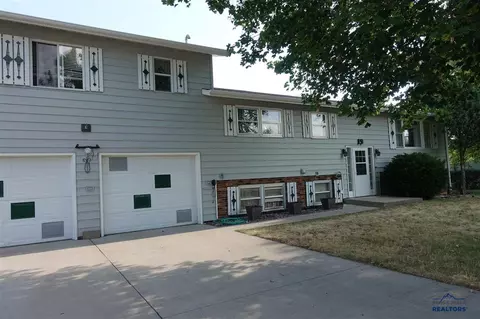 13 Tom Ral Dr, Spearfish, SD 57783 photo 1