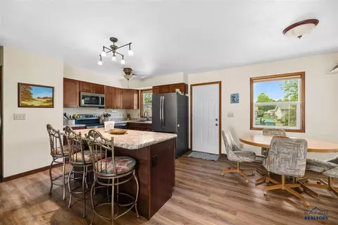 1213 9th St, Sturgis, SD 57785 photo 9
