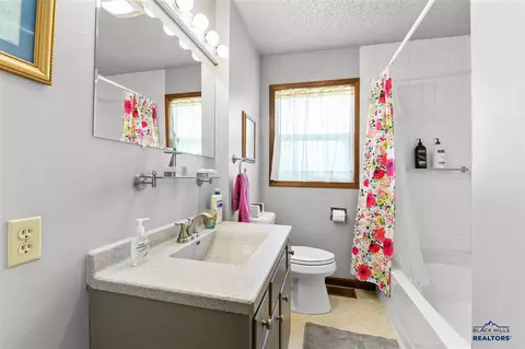 1213 9th St, Sturgis, SD 57785 photo 6