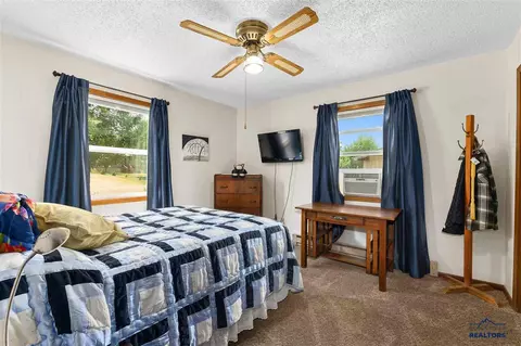 1213 9th St, Sturgis, SD 57785 photo 5