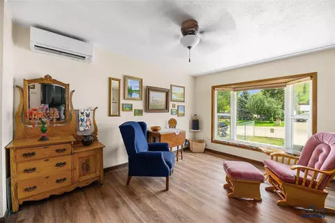 1213 9th St, Sturgis, SD 57785 photo 8