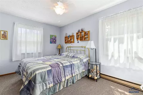 1213 9th St, Sturgis, SD 57785 photo 4
