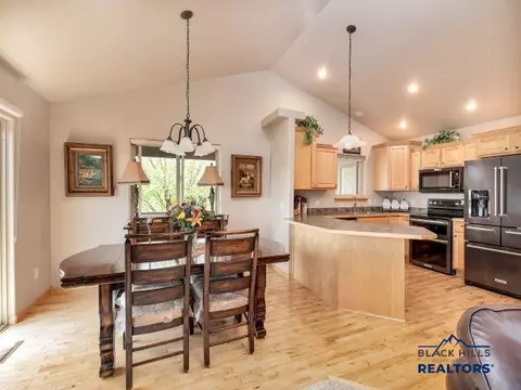 2501 Chokecherry Cir, Spearfish, SD 57783 photo 3