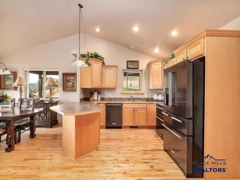 2501 Chokecherry Cir, Spearfish, SD 57783 photo 2