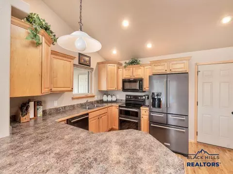 2501 Chokecherry Cir, Spearfish, SD 57783 photo 4