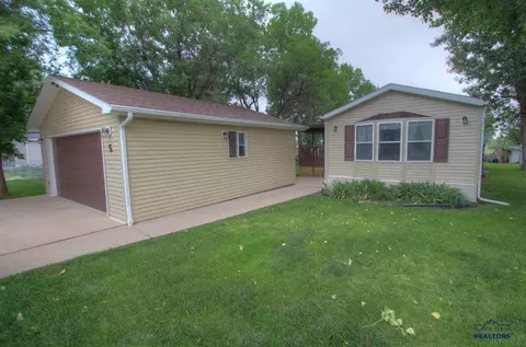 5 Apple Valley Ln, Spearfish, SD 57783 photo 1