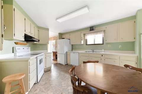 310 Willow Dr, Spearfish, SD 57783 photo 15