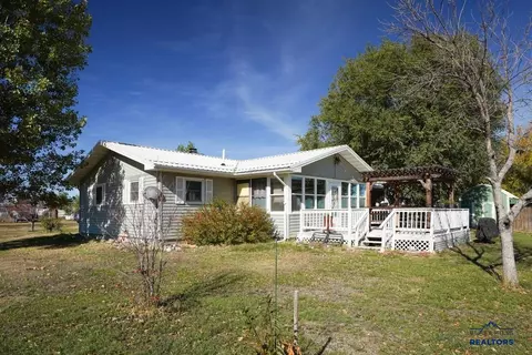 544 Maple St #NICE QUIET TOWN!, Oelrichs, SD 57763 photo 4