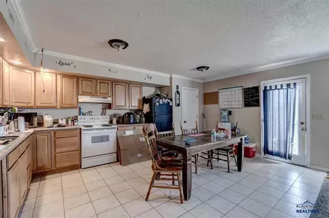 515 Bluebird Dr, Box Elder, SD 57719 photo 4