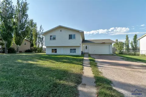 515 Bluebird Dr, Box Elder, SD 57719 photo 1