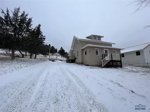 821 Arthur St, Whitewood, SD 57793 photo 3