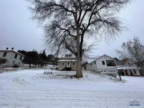 821 Arthur St, Whitewood, SD 57793 photo 1