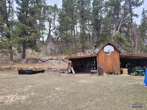 25079 Spring Pl, Custer, SD 57730 photo 3