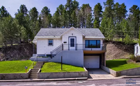 105 3rd St, Lead, SD 57754 photo 1