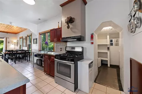 634 Washington, Lead, SD 57754 photo 5