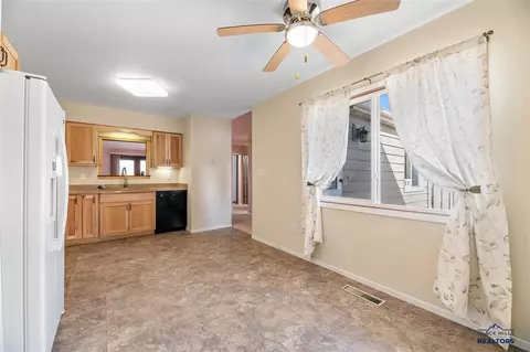1135 10th St, Spearfish, SD 57783 photo 16
