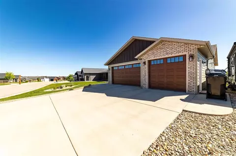 3762 W Beartooth Loop, Spearfish, SD 57783 photo 2
