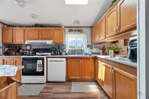 11009 Wells Ln, Belle Fourche, SD 57717 photo 6