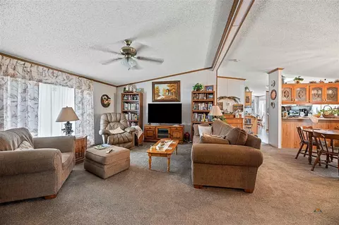 11009 Wells Ln, Belle Fourche, SD 57717 photo 16