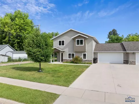 Exterior - 316 Peoria St, Spearfish, SD 57783 photo 4 of 4