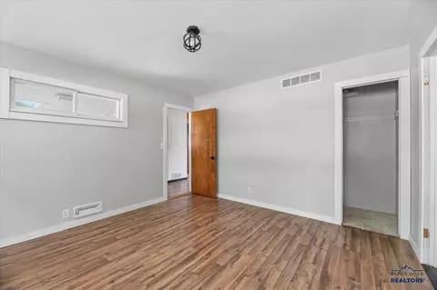 1405 9th Ave, Belle Fourche, SD 57717 photo 5