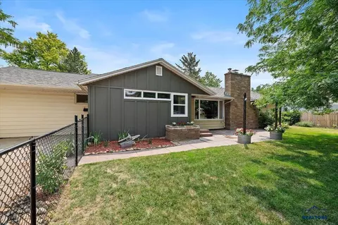 1405 9th Ave, Belle Fourche, SD 57717 photo 3