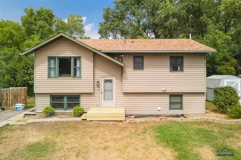 4706 Haven St, Rapid City, SD 57703