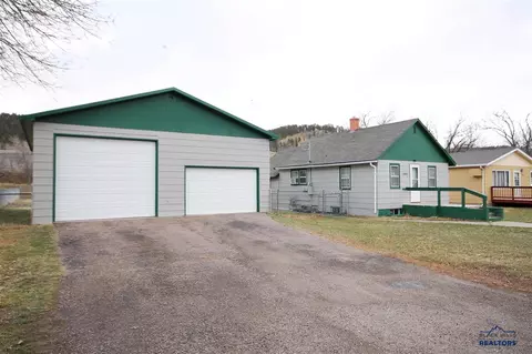 1945 Williams St, Sturgis, SD 57785 photo 2