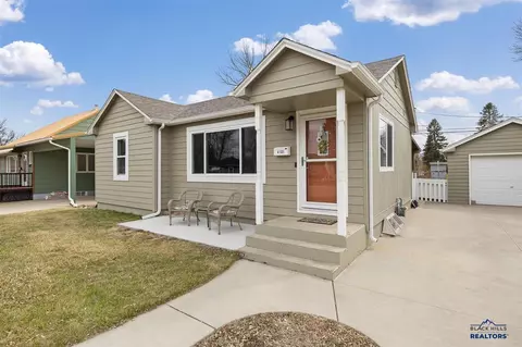 4101 Pleasant Dr, Rapid City, SD 57702