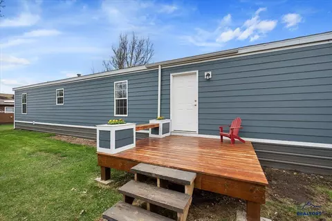 1107 Roughlock Ln, Spearfish, SD 57783 photo 2