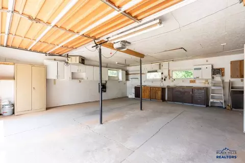 807 Harney St, Custer, SD 57730 photo 39