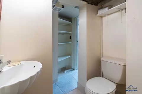 807 Harney St, Custer, SD 57730 photo 36