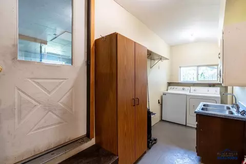 807 Harney St, Custer, SD 57730 photo 30