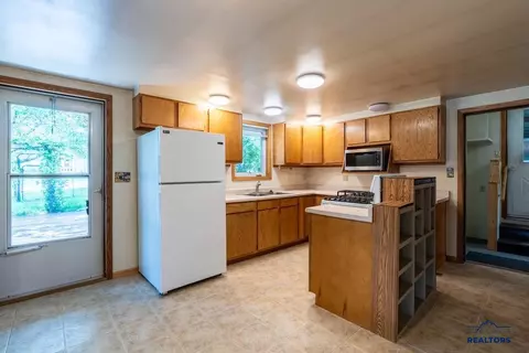 807 Harney St, Custer, SD 57730 photo 21