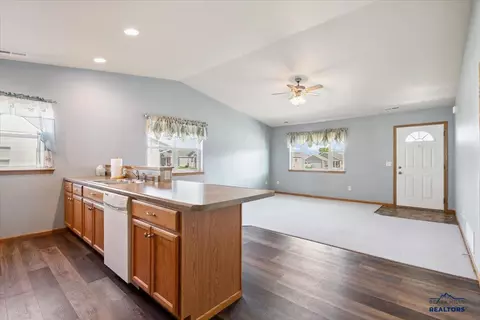 1217 Silverbrook Ln, Spearfish, SD 57783 photo 7