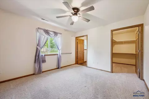 1217 Silverbrook Ln, Spearfish, SD 57783 photo 11